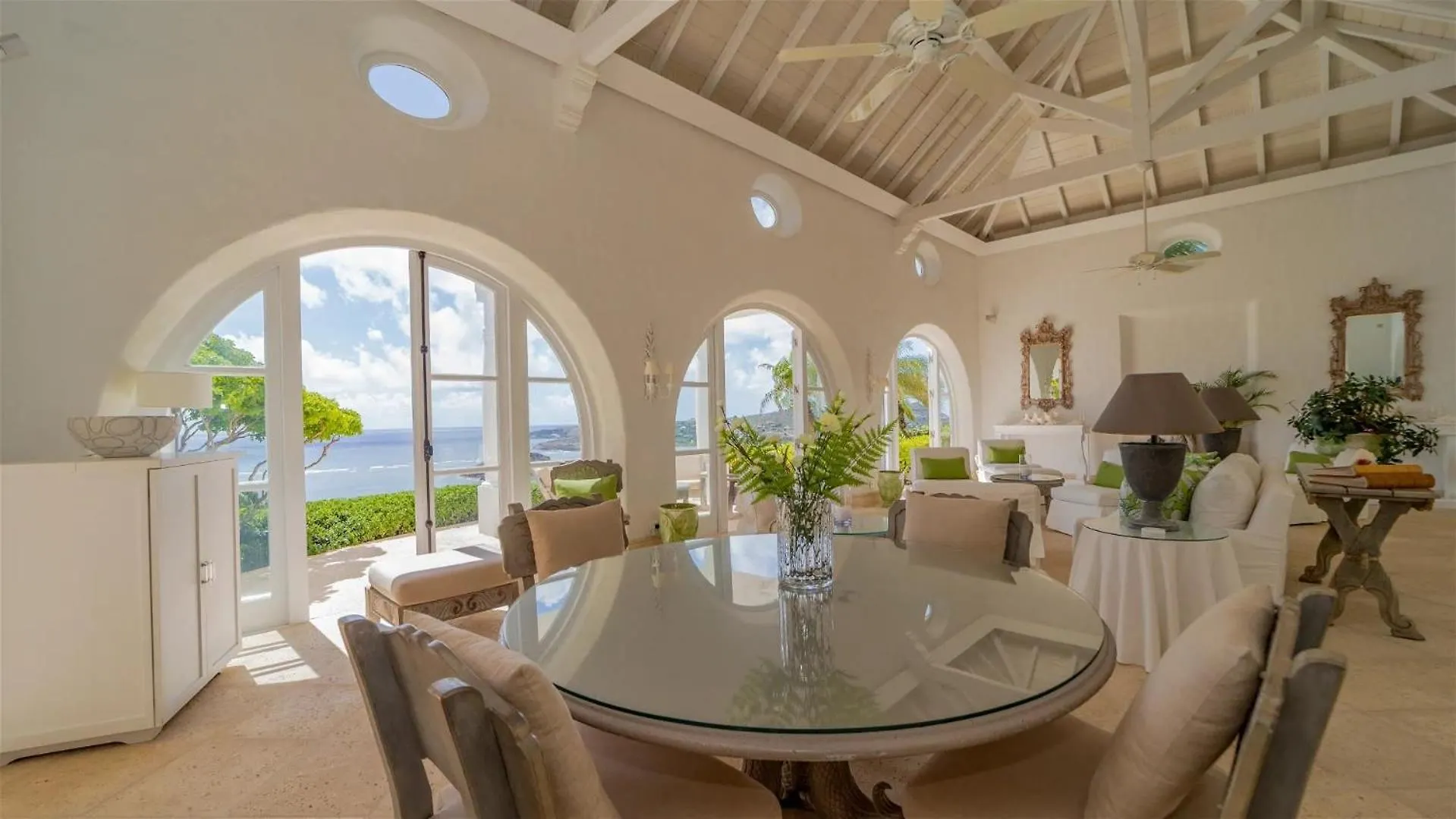 Bright Villa With View Of Sparkling Ocean Marigot