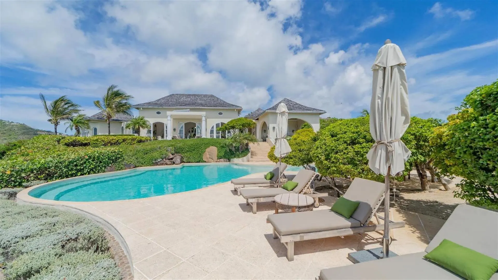 Bright Villa With View Of Sparkling Ocean Marigot
