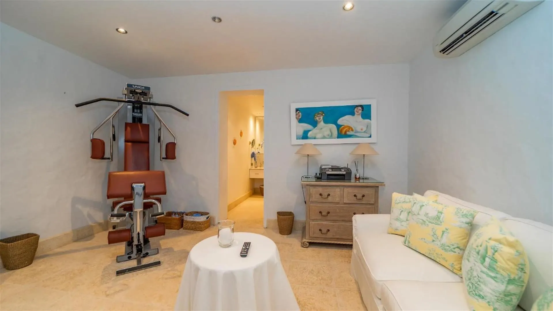 Bright Villa With View Of Sparkling Ocean Marigot