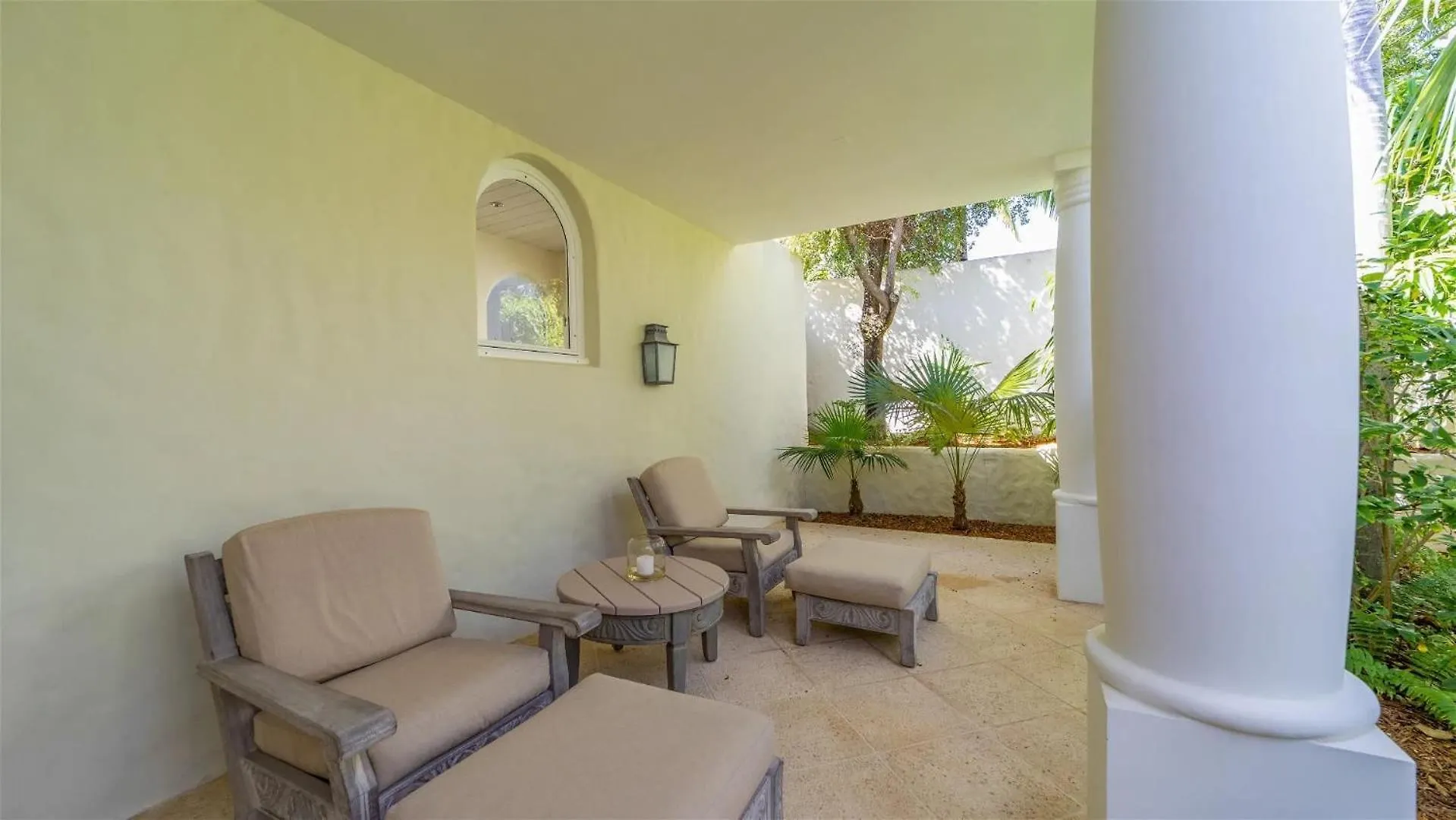Bright Villa With View Of Sparkling Ocean Marigot