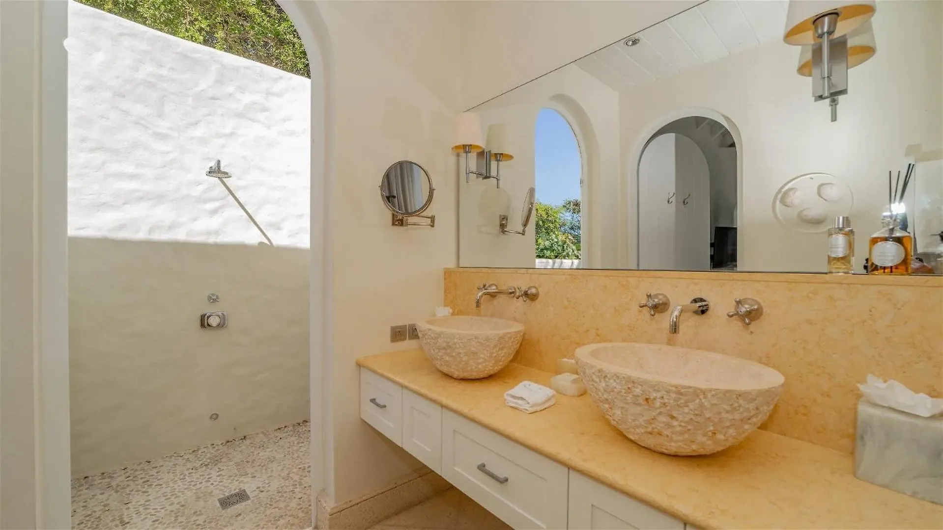 Bright Villa With View Of Sparkling Ocean Marigot 0*,  سانت بارتيليمي